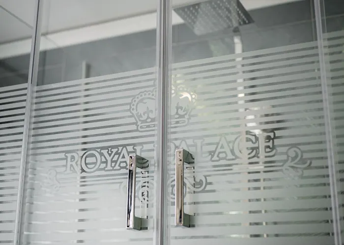 Royal Palace Hotel